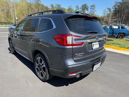 Gray Metallic 2023 Subaru Ascent Limited 8-Passenger