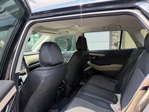 Crystal Black Silica 2023 Subaru Outback Limited XT