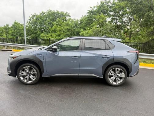 Harbor Mist Gray Pearl 2-Tone 2023 Subaru Solterra Limited