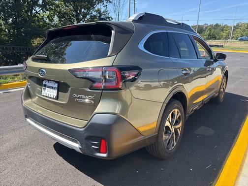 2022 Subaru Outback Touring XT