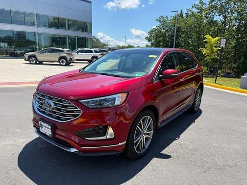 Ruby Red Metallic Tinted Clearcoat 2019 Ford Edge Titanium