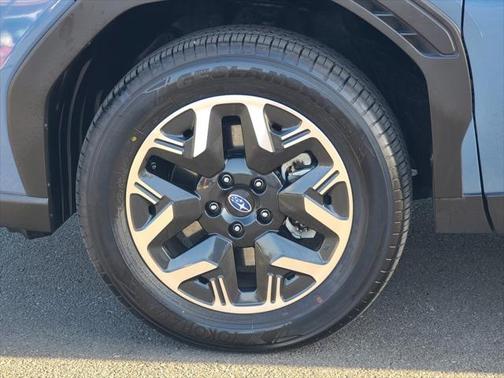 2025 Subaru Forester Base