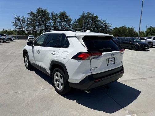 Super White 2019 Toyota RAV4 XLE
