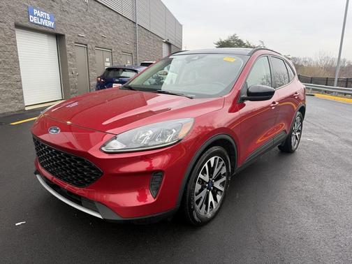 2020 Ford Escape SE