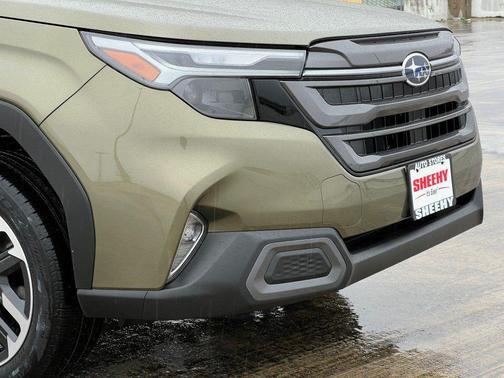 Green Metallic 2026 Subaru Forester Limited