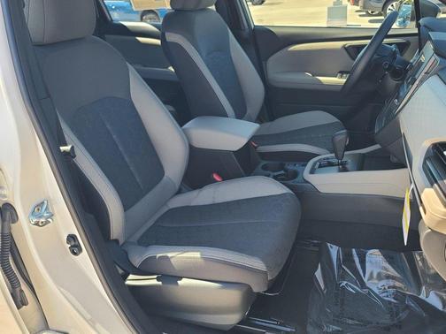 2025 Subaru Forester Base
