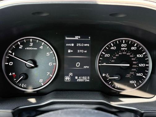 Ice Silver Metallic 2024 Subaru Outback Onyx Edition XT