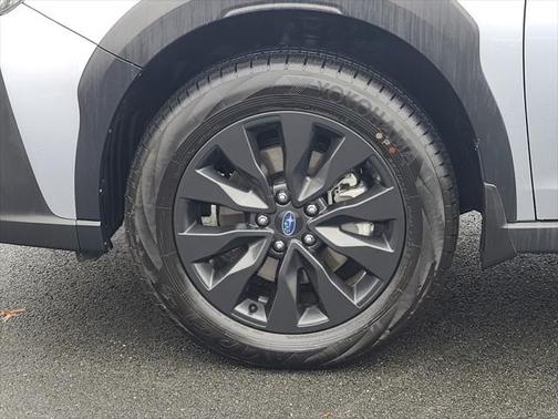 Ice Silver Metallic 2024 Subaru Outback Onyx Edition XT