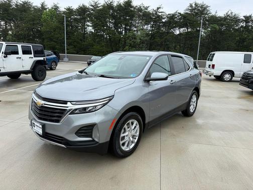 Sterling Gray Metallic 2024 Chevrolet Equinox 1LT