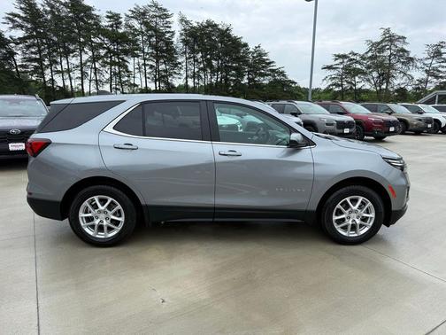 Sterling Gray Metallic 2024 Chevrolet Equinox 1LT