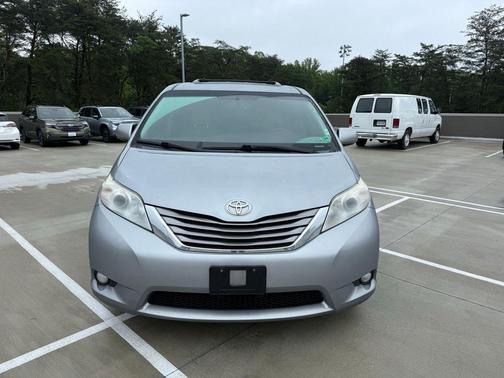 Silver Sky Metallic 2015 Toyota Sienna XLE