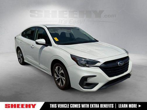 Crystal White Pearl 2025 Subaru Legacy Premium