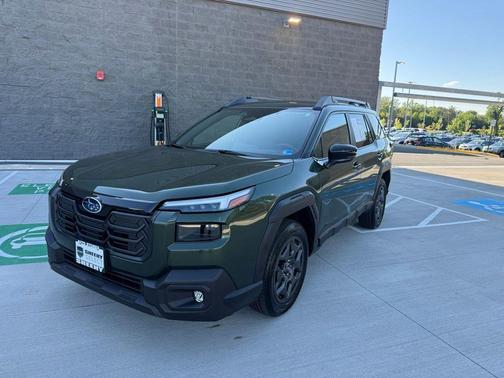 Deep Emerald Green Pearl 2026 Subaru Outback Premium