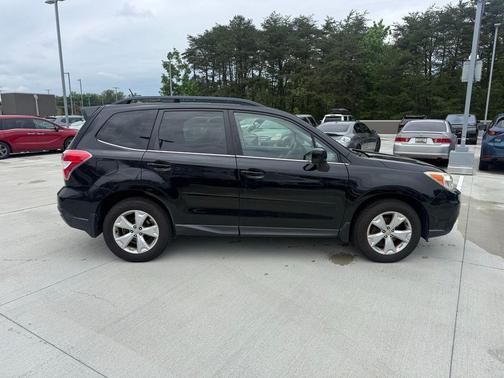 Crystal Black Silica 2015 Subaru Forester 2.5i Limited