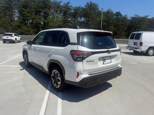 Crystal White 2025 Subaru Forester Premium