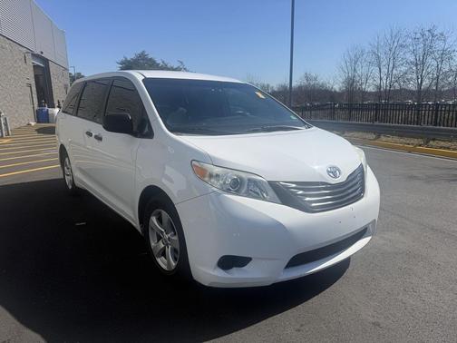 2015 Toyota Sienna L