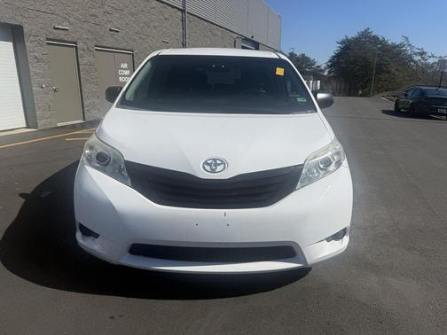 2015 Toyota Sienna L