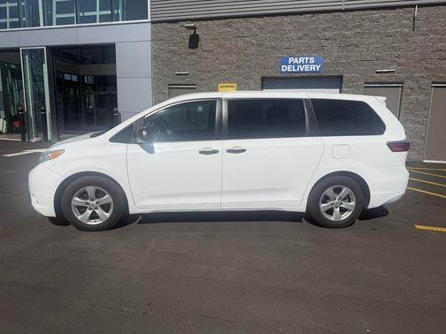 2015 Toyota Sienna L