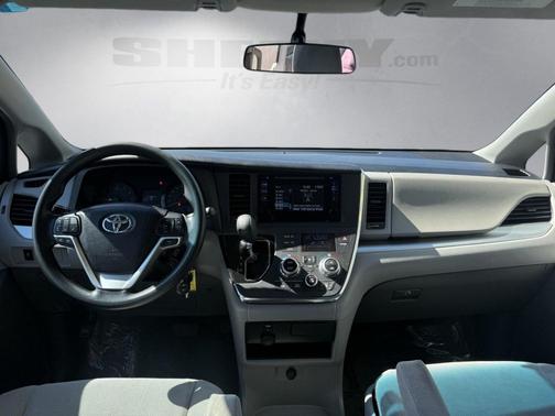2015 Toyota Sienna L