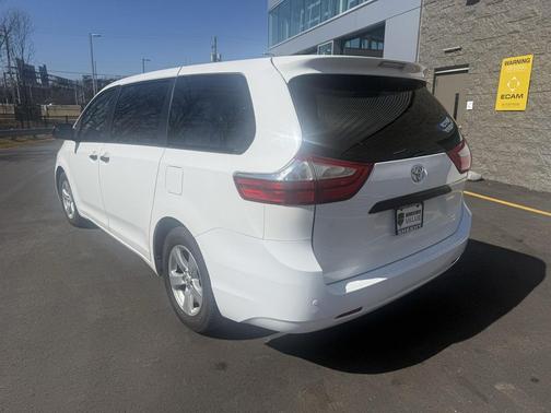 2015 Toyota Sienna L