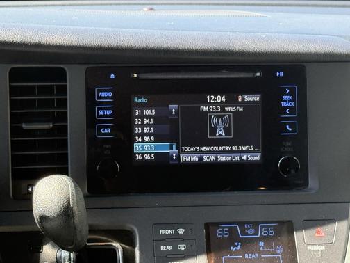 2015 Toyota Sienna L