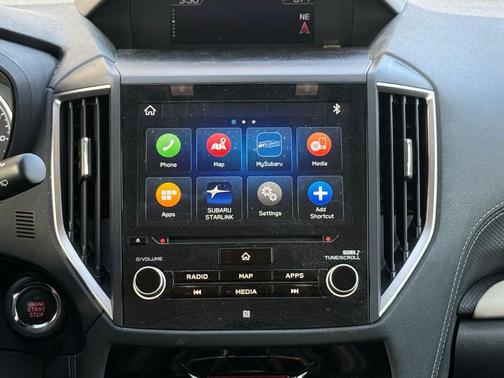 Crystal White Pearl 2022 Subaru Forester Limited