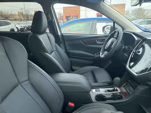 Ice Silver Metallic 2024 Subaru Ascent Touring 7-Passenger
