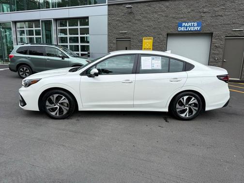 Crystal White Pearl 2025 Subaru Legacy Premium