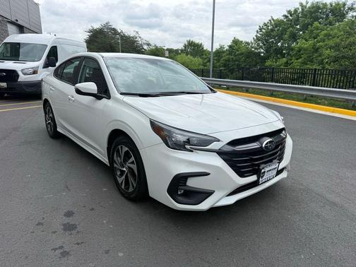 Crystal White Pearl 2025 Subaru Legacy Premium