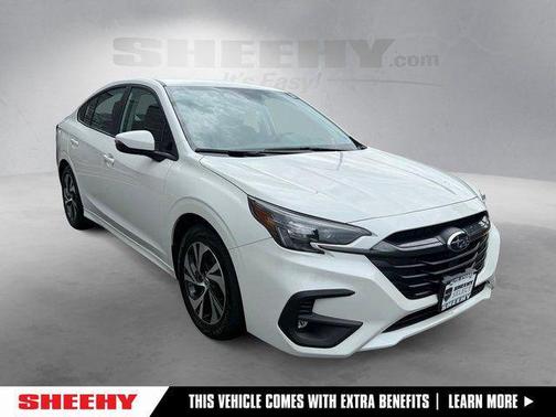 Crystal White Pearl 2025 Subaru Legacy Premium