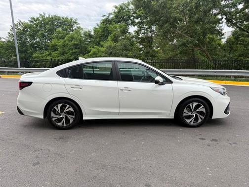 Crystal White Pearl 2025 Subaru Legacy Premium
