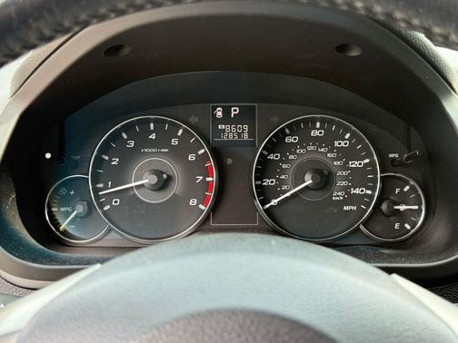 Graphite Grey Metallic 2012 Subaru Outback 2.5i Premium