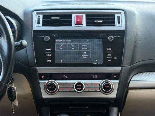 Ice Silver Metallic 2016 Subaru Outback 2.5i Premium