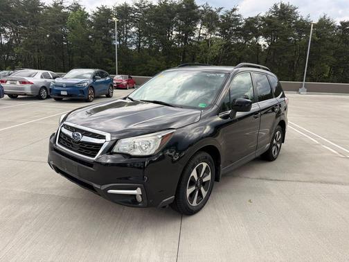 -Select- 2017 Subaru Forester 2.5i Limited