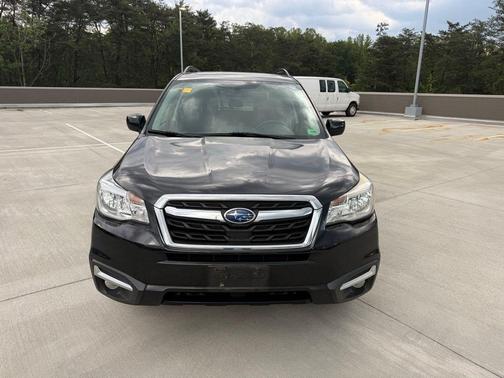 -Select- 2017 Subaru Forester 2.5i Limited