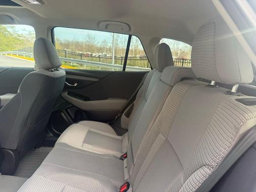 Ice Silver Metallic 2025 Subaru Outback Premium