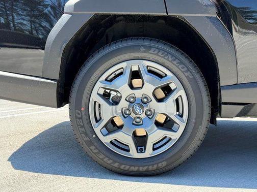 Black / Silver 2026 Subaru Outback Premium