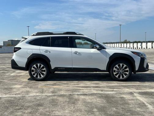 2025 Subaru Outback Touring