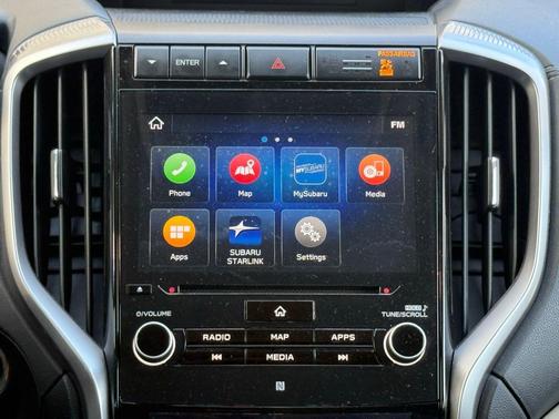 Ice Silver Metallic 2021 Subaru Ascent Limited 7-Passenger