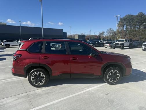 2025 Subaru Forester Base