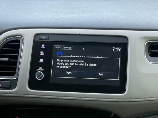 Platinum White Pearl 2022 Honda HR-V EX