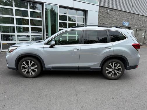 Ice Silver Metallic 2019 Subaru Forester Limited