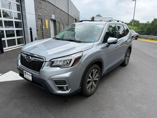 Ice Silver Metallic 2019 Subaru Forester Limited