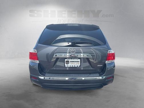 2013 Toyota Highlander SE
