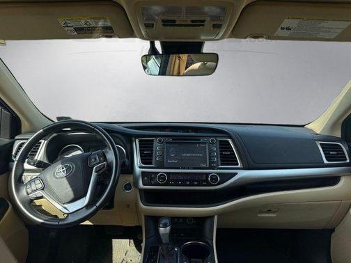 Blizzard Pearl 2018 Toyota Highlander Hybrid XLE