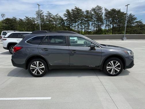 Gray Metallic 2018 Subaru Outback 2.5i Limited