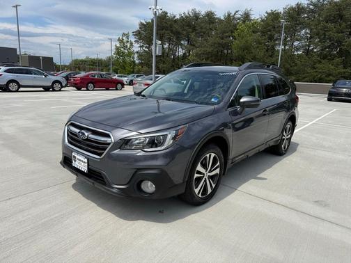 Gray Metallic 2018 Subaru Outback 2.5i Limited