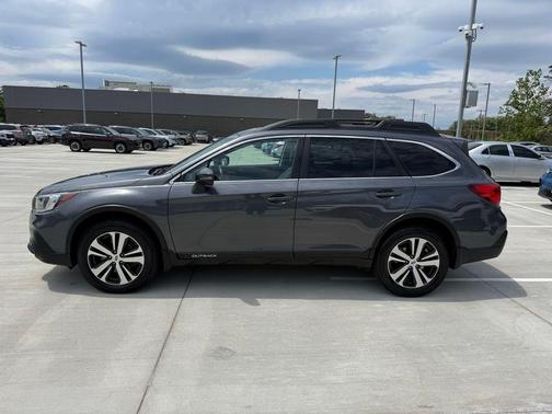 Gray Metallic 2018 Subaru Outback 2.5i Limited