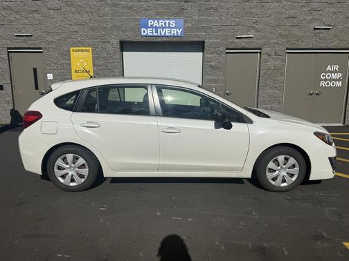 2016 Subaru Impreza 2.0i
