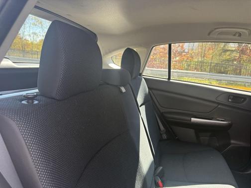 2016 Subaru Impreza 2.0i